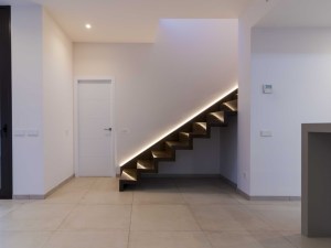 COMEDOR-FRENTE-ESCALERA