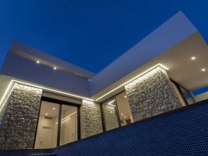 DETALLE-ILUMINACION-DESDE-PISCINA-1